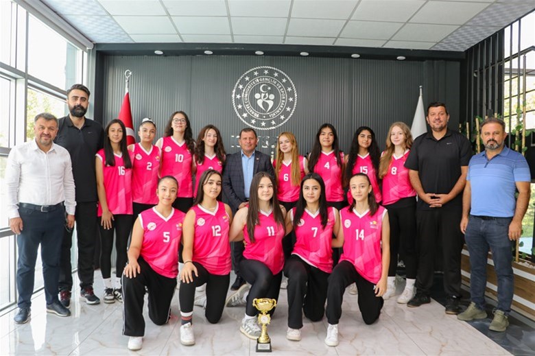 TÜRKİYE 3.’SÜ KAYSERİ’NİN SULTANLARINDAN İL MÜDÜRÜMÜZ ALİ İHSAN KABAKCI’YA ZİYARET