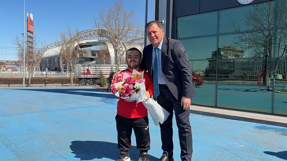 AVRUPA İKİNCİSİ ÇAĞDAŞ KAYA 