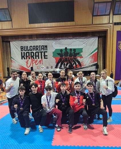 KARATE SPORCULARIMIZ KÜRSÜDE MADALYALARA AMBARGO KOYDU👏🏼