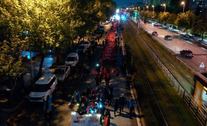 GENÇLİĞİN MEŞALELERİ KAYSERİ’Yİ AYDINLATTI
