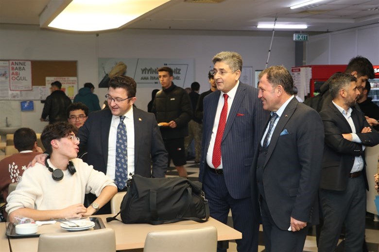 KREDİ VE YURTLAR GENEL MÜDÜR YARDIMCIMIZ ALİ ÖZDEMİR, YURTLARIMIZDA ÖĞRENCİLERİMİZ İLE BİR ARAYA GELDİ