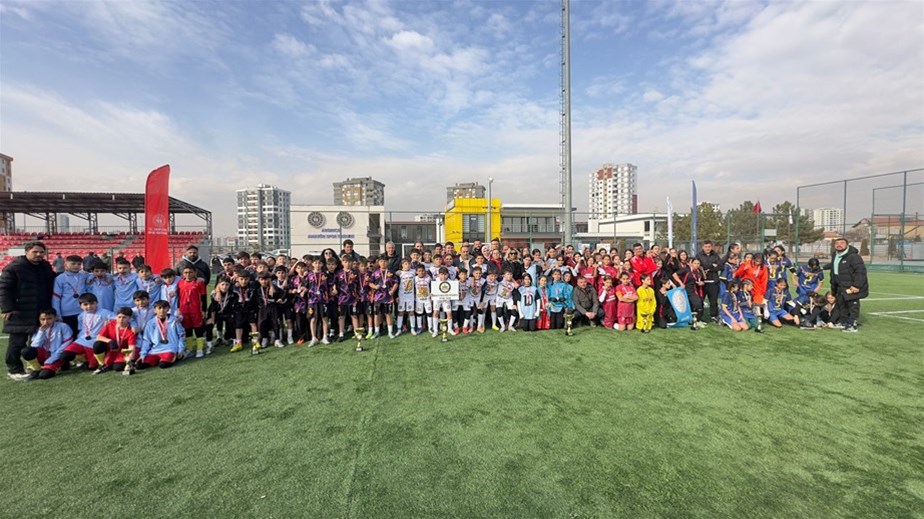 FUTBOL KÜÇÜKLER İL BİRİNCİLİĞİ MÜSABAKALRI SONA ERDİ
